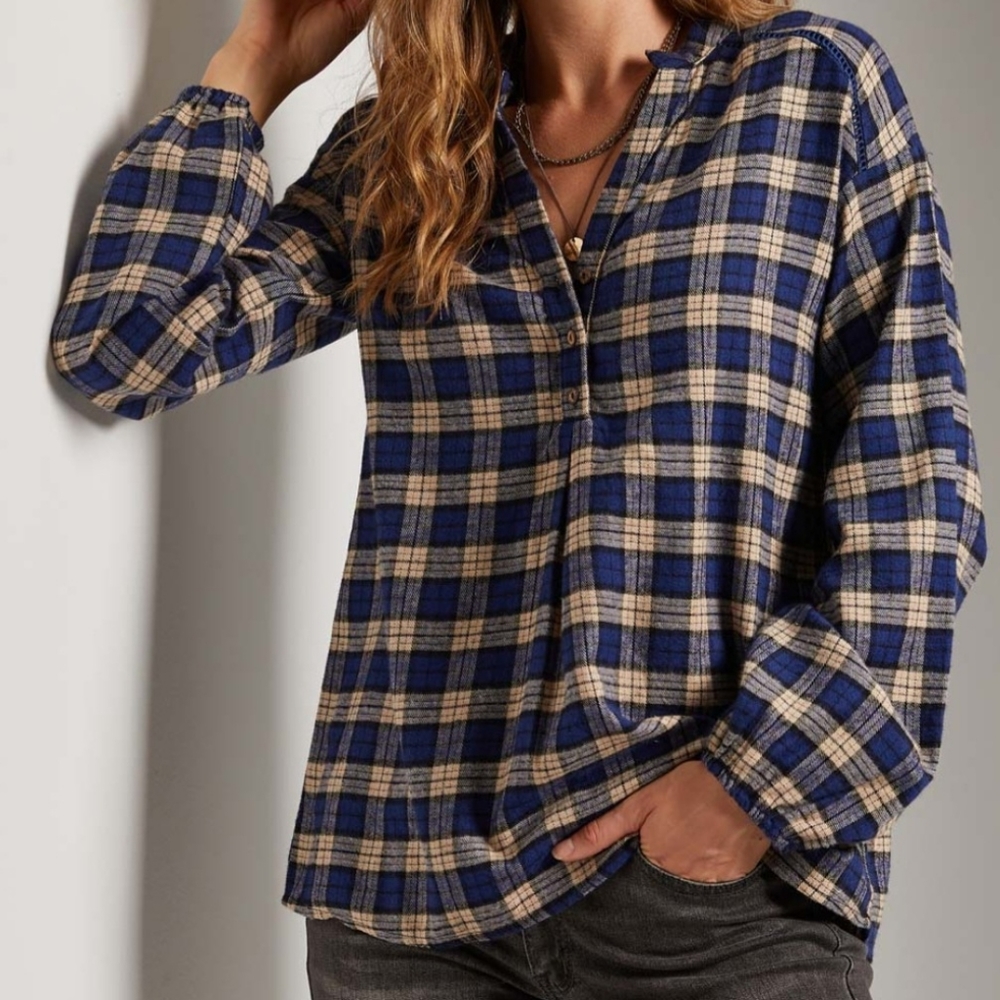 Susan Betro Weekend. Bishop sleeve plaid quarter buttondown top